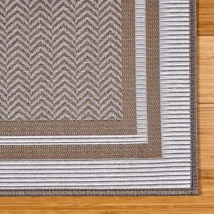 Photo 3: closeup border